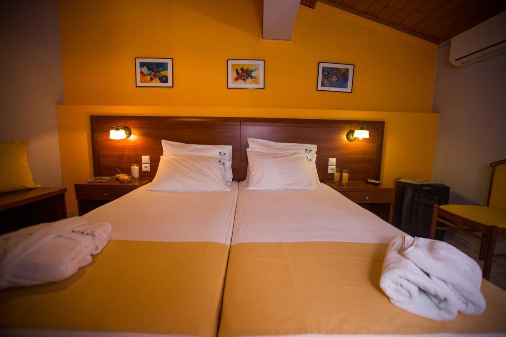 Mirabel Citycenter Hotel Argostoli  Ngoại thất bức ảnh
